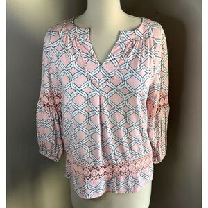 Crown & Ivy Pink Geometric Print Boho Peasant Blouse with Lace‎ Detail P/S NEW